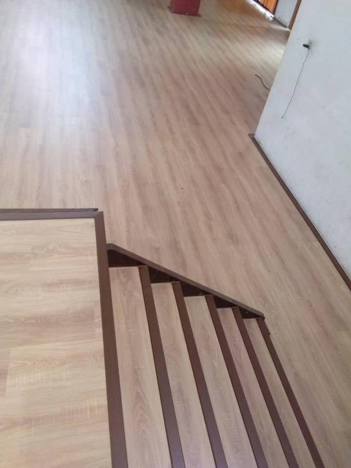 Cầu thang sử dụng sàn gỗ Inovar TZ368