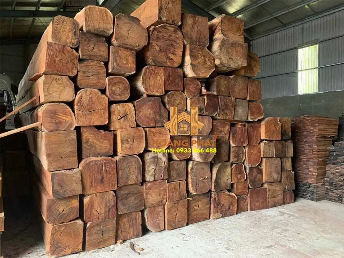 Sàn gỗ Hoàng Phát là đơn vị nhập khẩu và phân phối gỗ căm xe