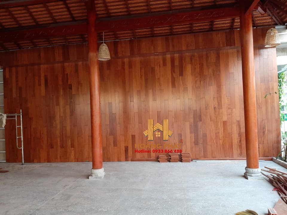 Công trình ốp gỗ Căm Xe tại Hoàng Phát