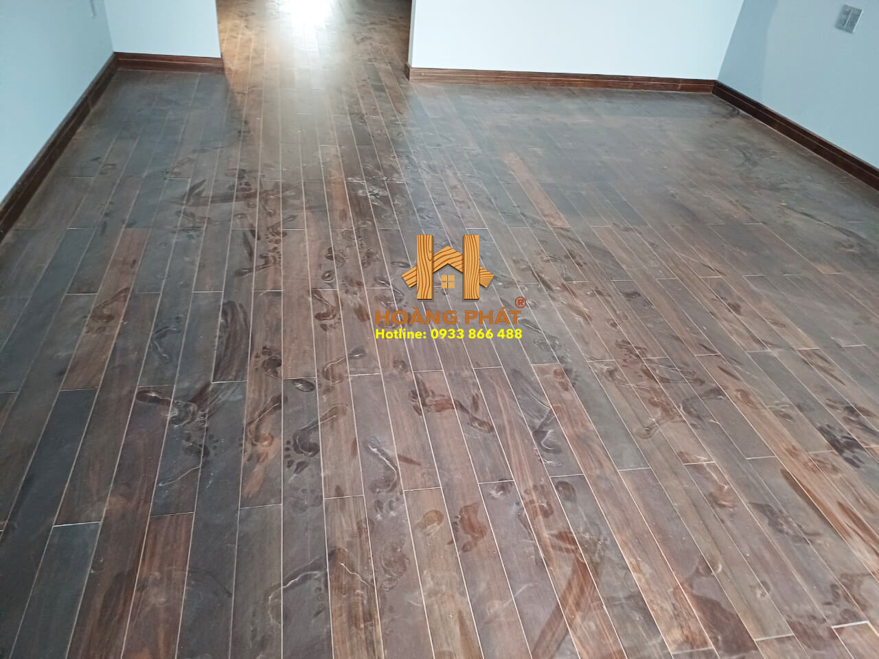 Thi công sàn gỗ Chiu Liu Lào Solid 15 x 94 x 900mm tại Nhiêu Tứ, Phú Nhuận