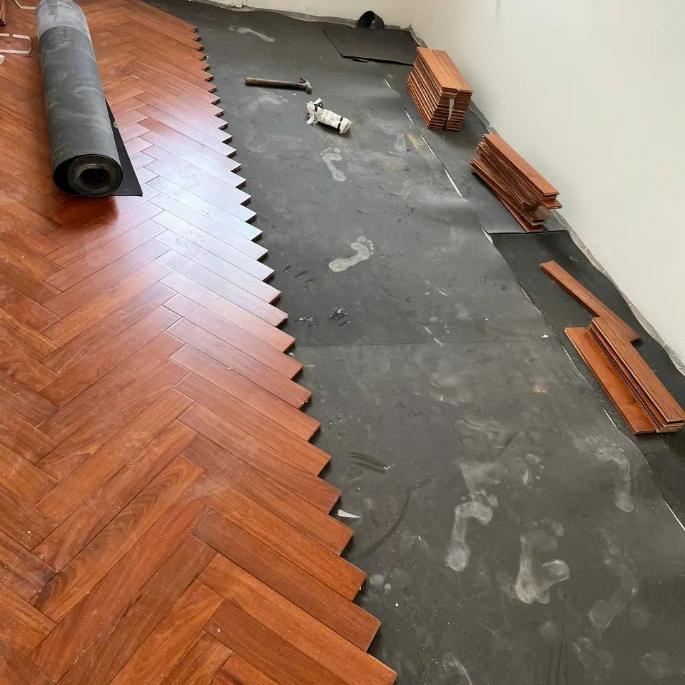 anh-dai-dien-cam-xe-lao-solid_4 Sàn Gỗ Căm Xe Lào Solid lắp xương cá cực đẹp. Quy cách 15 x 75 x 600m