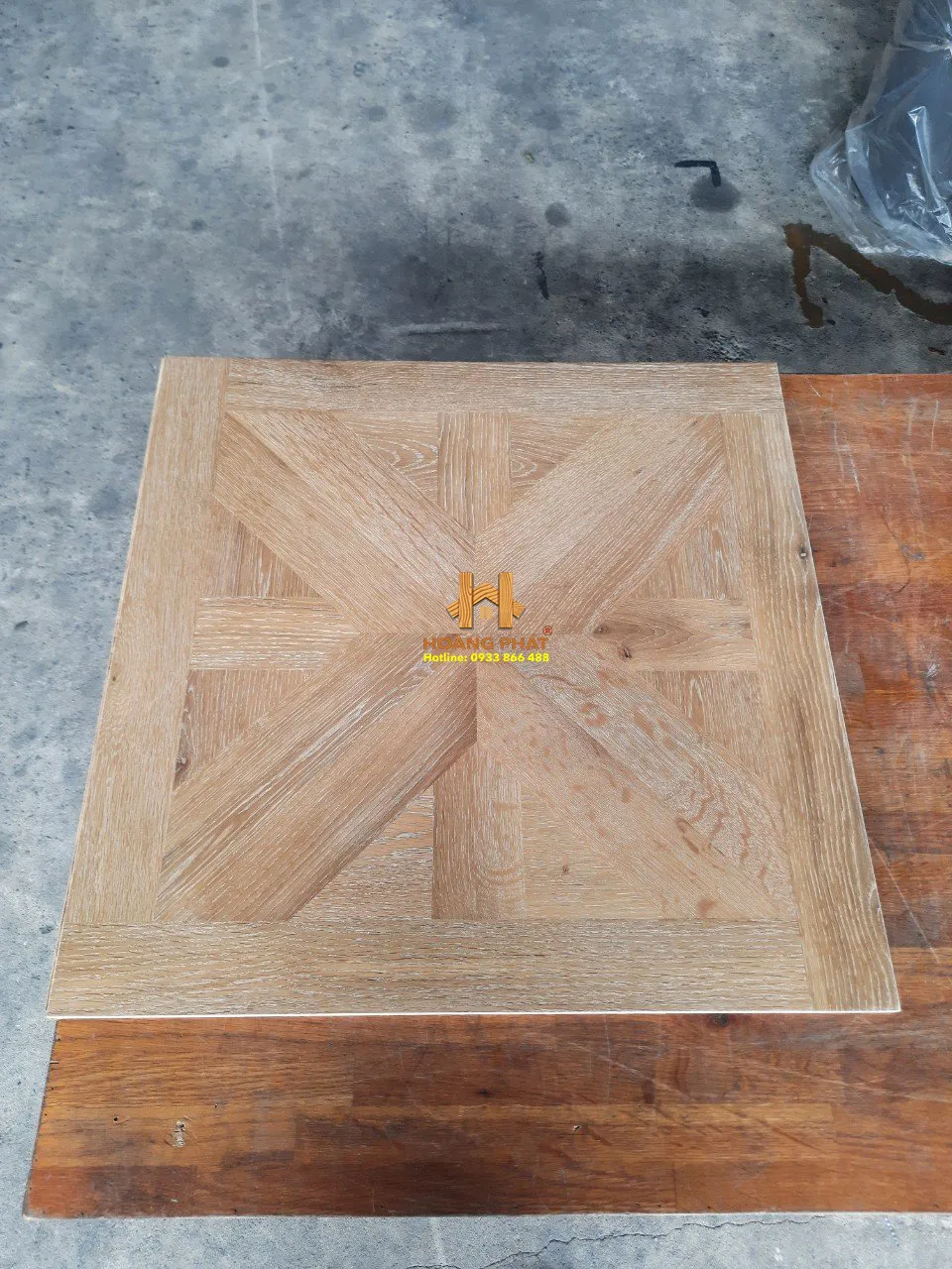 Sàn gỗ Hoa Văn cao cấp do Hoàng Phát sản xuất