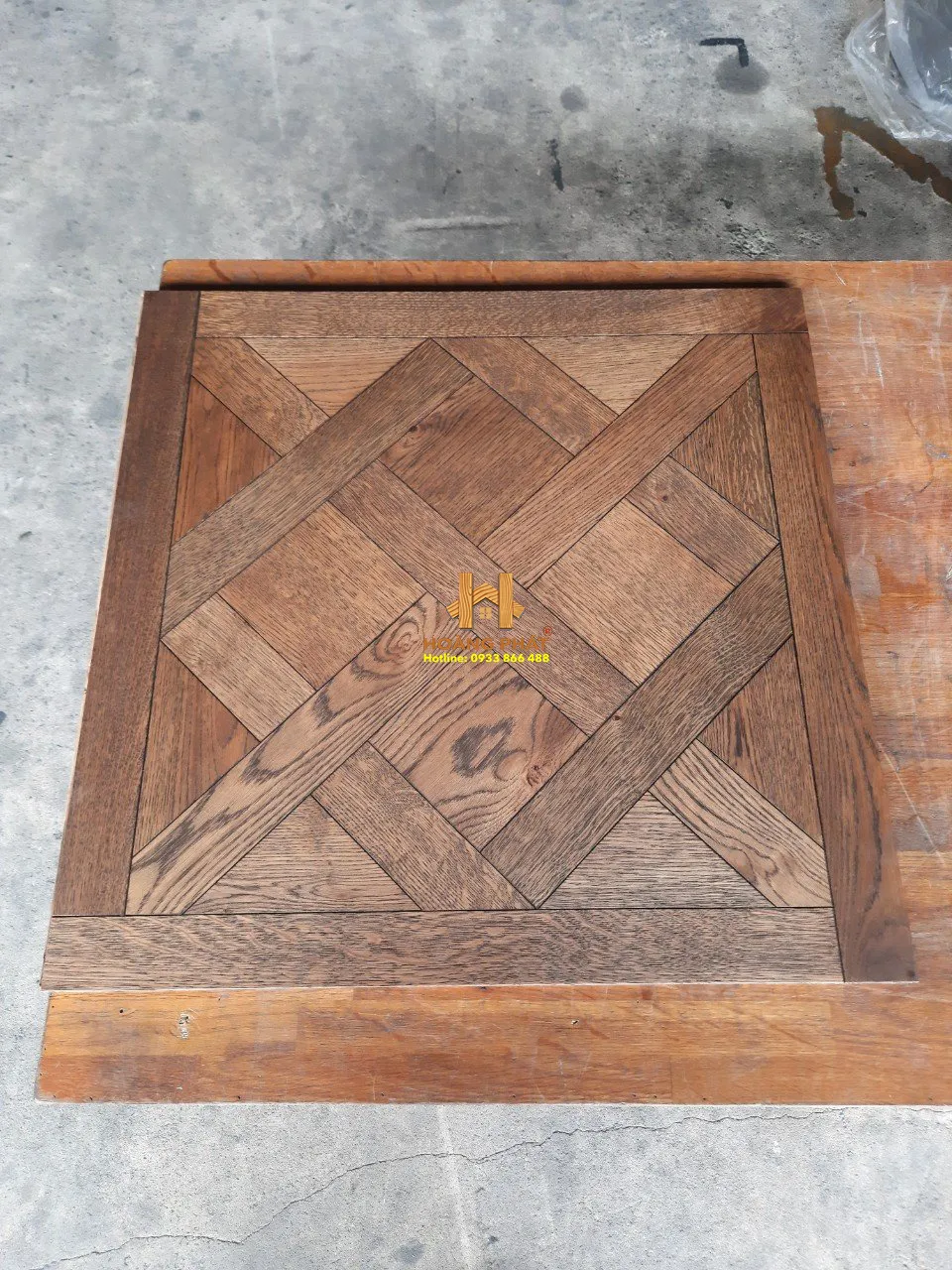 Sàn gỗ Hoa Văn cao cấp do Hoàng Phát sản xuất