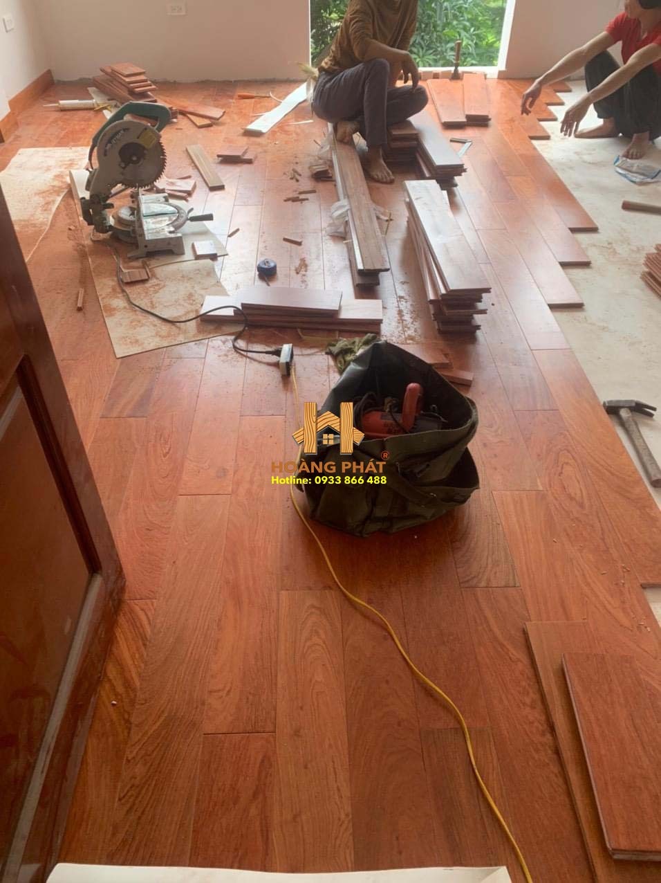 Hoàn thiện công trình lắp đặt sàn gỗ Hương Đá do Hoàng Phát thi công