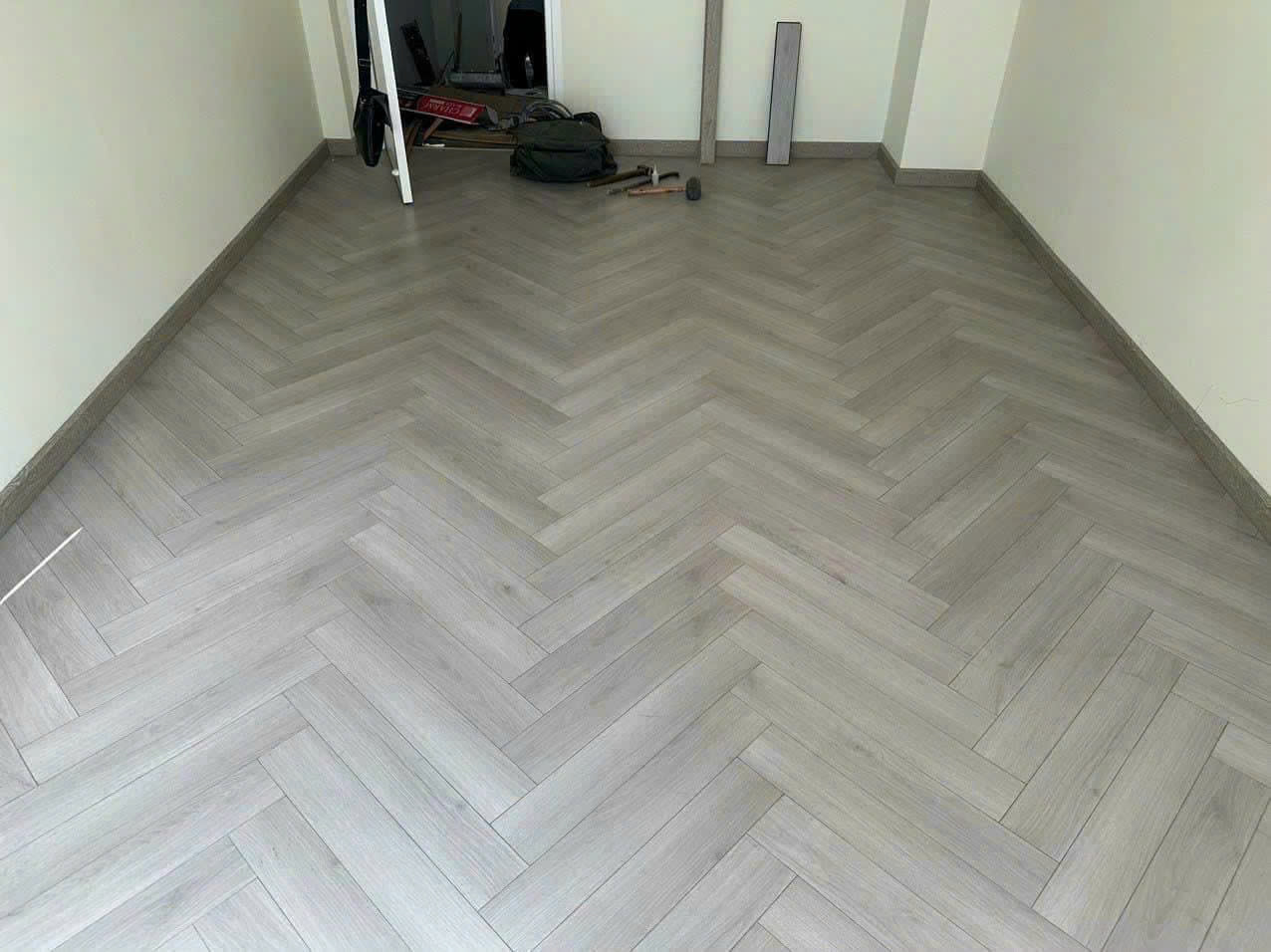 [NEW] Sàn Gỗ Charm Wood Xương Cá Cốt Đen D3412