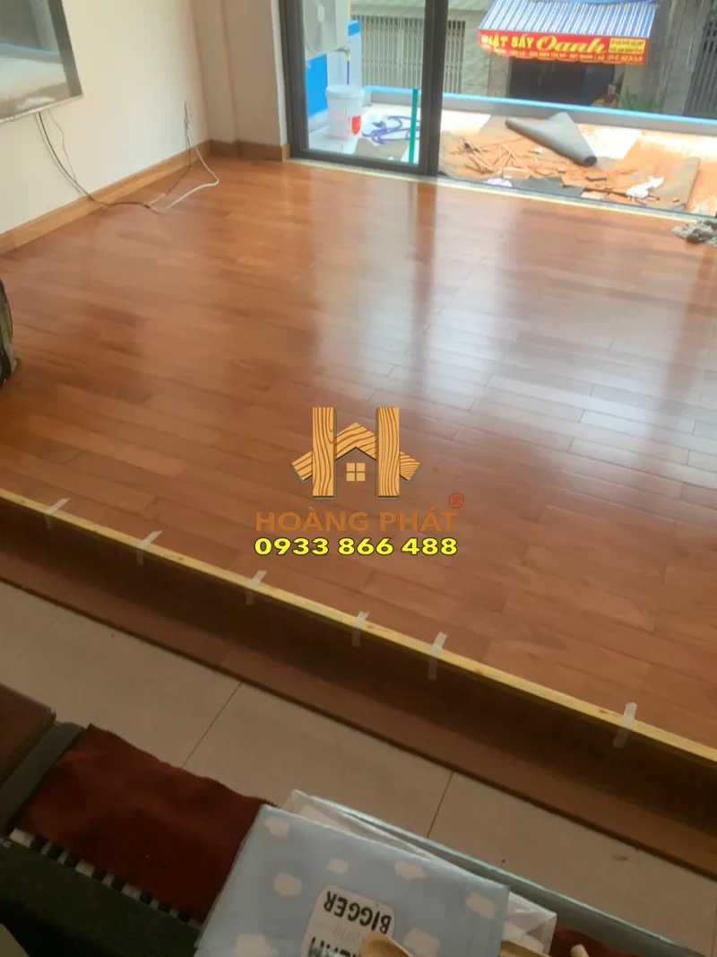 Hoàn Thiện Sàn Gõ Nam Phi tại nhà anh Cường - 1/18 Bạch Đằng, Quận 1