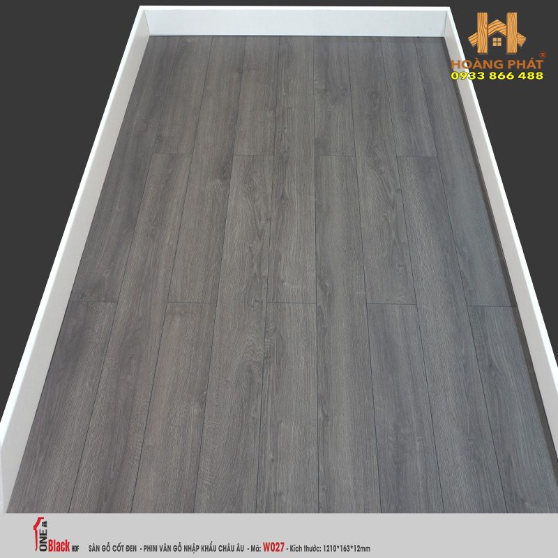 Sàn Gỗ OneBlack Cốt Đen 12mm W027