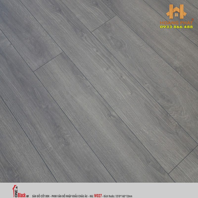 Sàn Gỗ OneBlack Cốt Đen 12mm W027