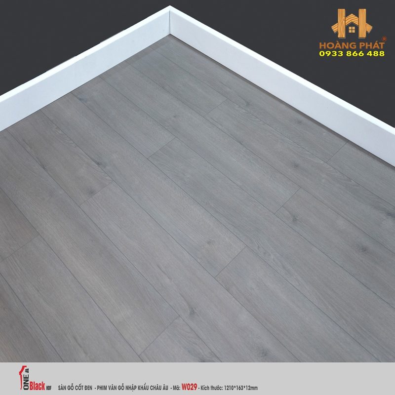 Sàn Gỗ OneBlack Cốt Đen 12mm W029