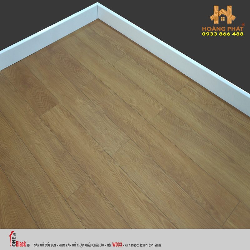 Sàn Gỗ OneBlack Cốt Đen 12mm W033