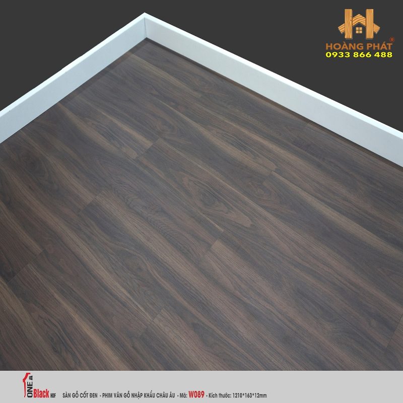 Sàn Gỗ OneBlack Cốt Đen 12mm W089