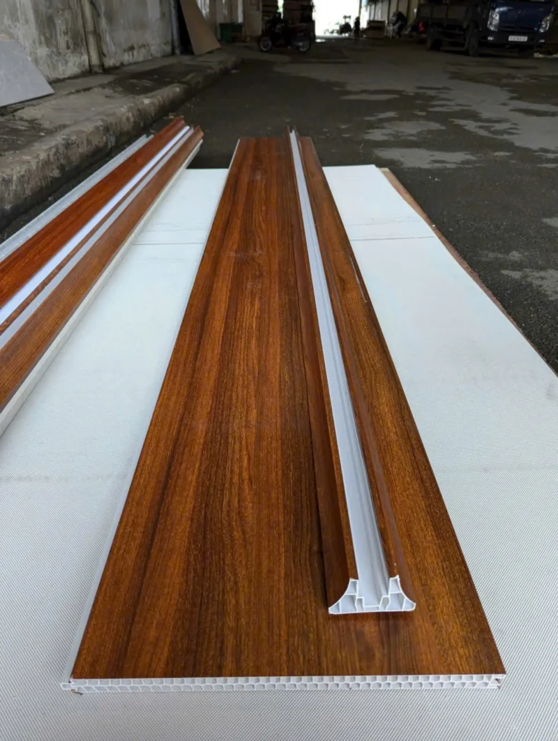 Tấm vách ngăn Hoàng Phát - Màu Wood