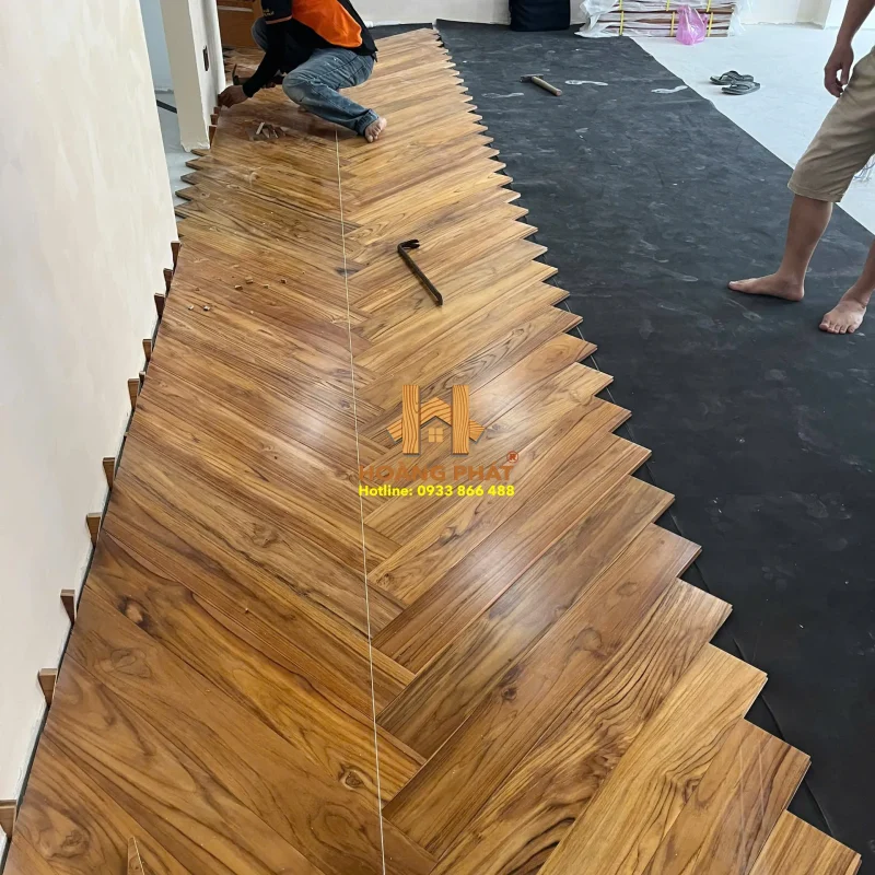 Sàn Gỗ Teak Lào Xương Cá 15 x 90 x 600mm