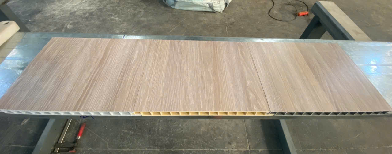 Sàn Nhựa Chịu Lực Nâu Gỗ Xám 1 Sàn Nhựa Chịu Lực Nâu Gỗ Xám