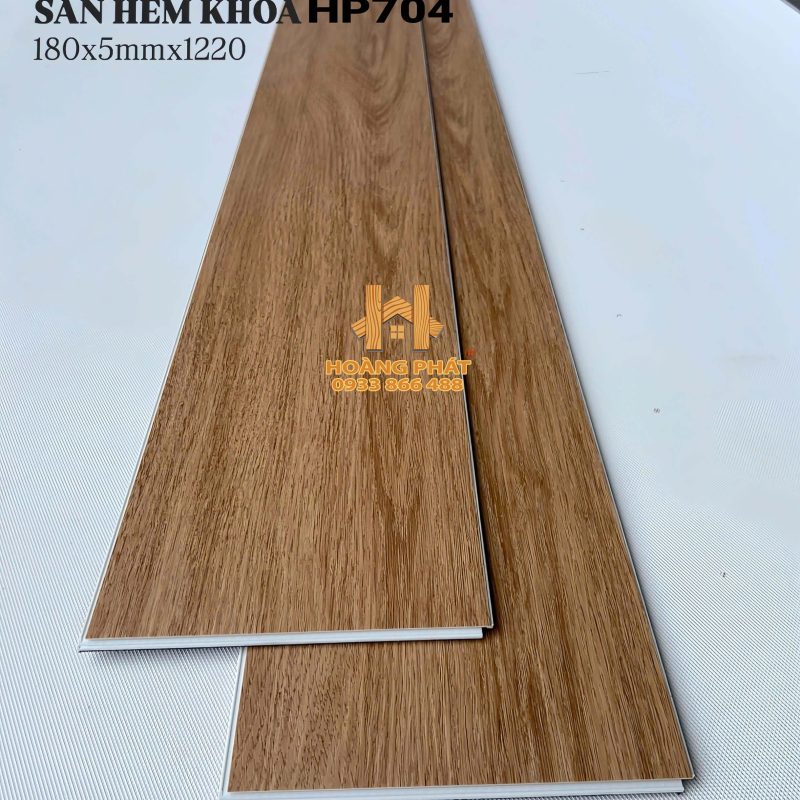 [2026] Sàn Nhựa Hèm Khóa Đế Cao Su 5mm HP704