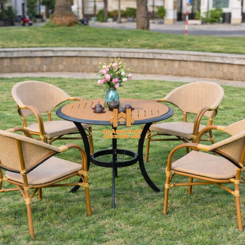 Bộ Bàn Tròn Nan Nhựa 4 Ghế HP915