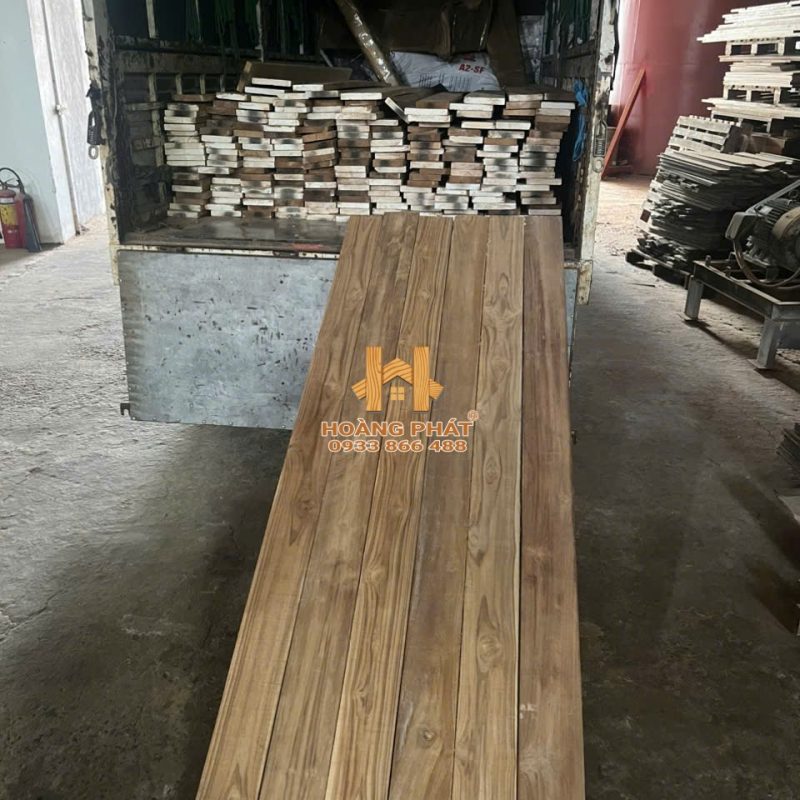 Lô Sàn Gỗ Biến Tính Chuẩn Bị Xuất Xưởng