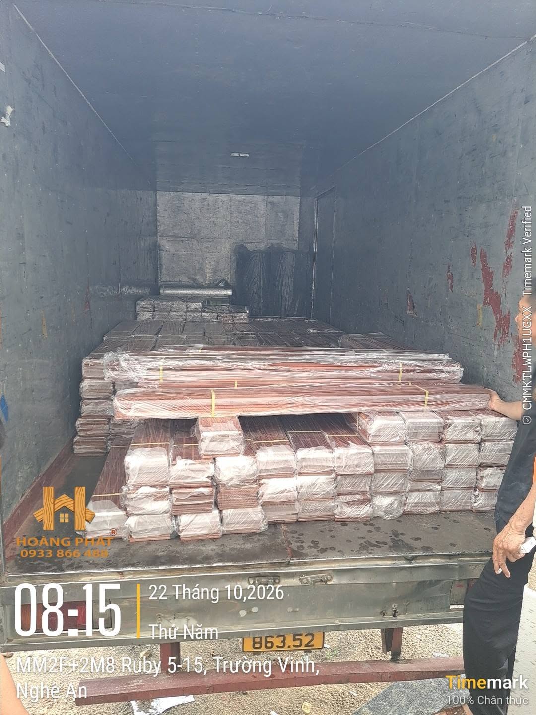 san-go-giang-huong-lao-solid-18-x-155-x-900mm-tai-nha-anh-thin-nghe-an-22 công trình sàn gỗ giáng hương lào solid tại nhà anh Thìn, Nghệ An
