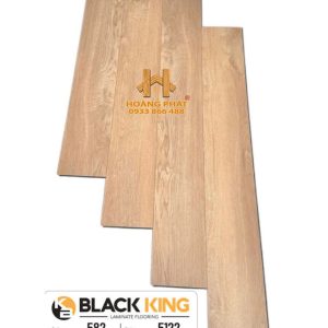Sàn Gỗ Black King Cốt Đen 8mm 582-5122