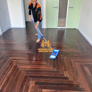 Sàn Gỗ Chiu Liu Solid Xương Cá 15 x 90 x 750mm tại Bình Thạnh