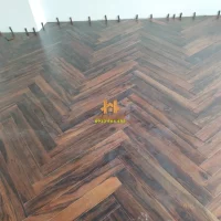Sàn gỗ Chiu Liu Lào solid lắp xương cá